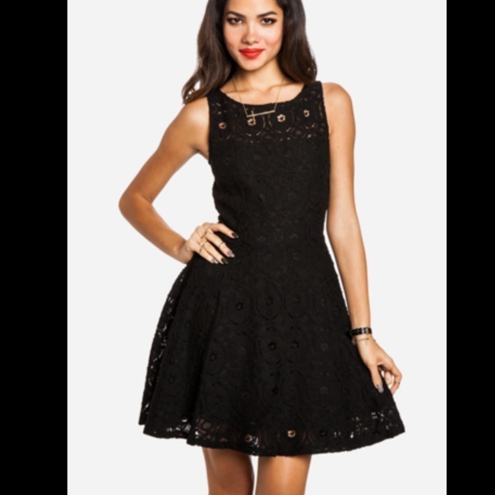 BB DAKOTA RENLEY LACE DRESS Size 0 - Picture 8 of 8